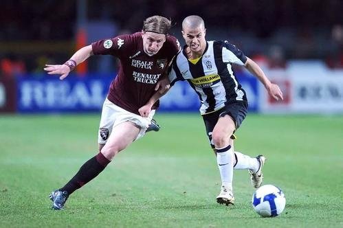 万众瞩目的足球盛会：世界级强队对抗的简单介绍