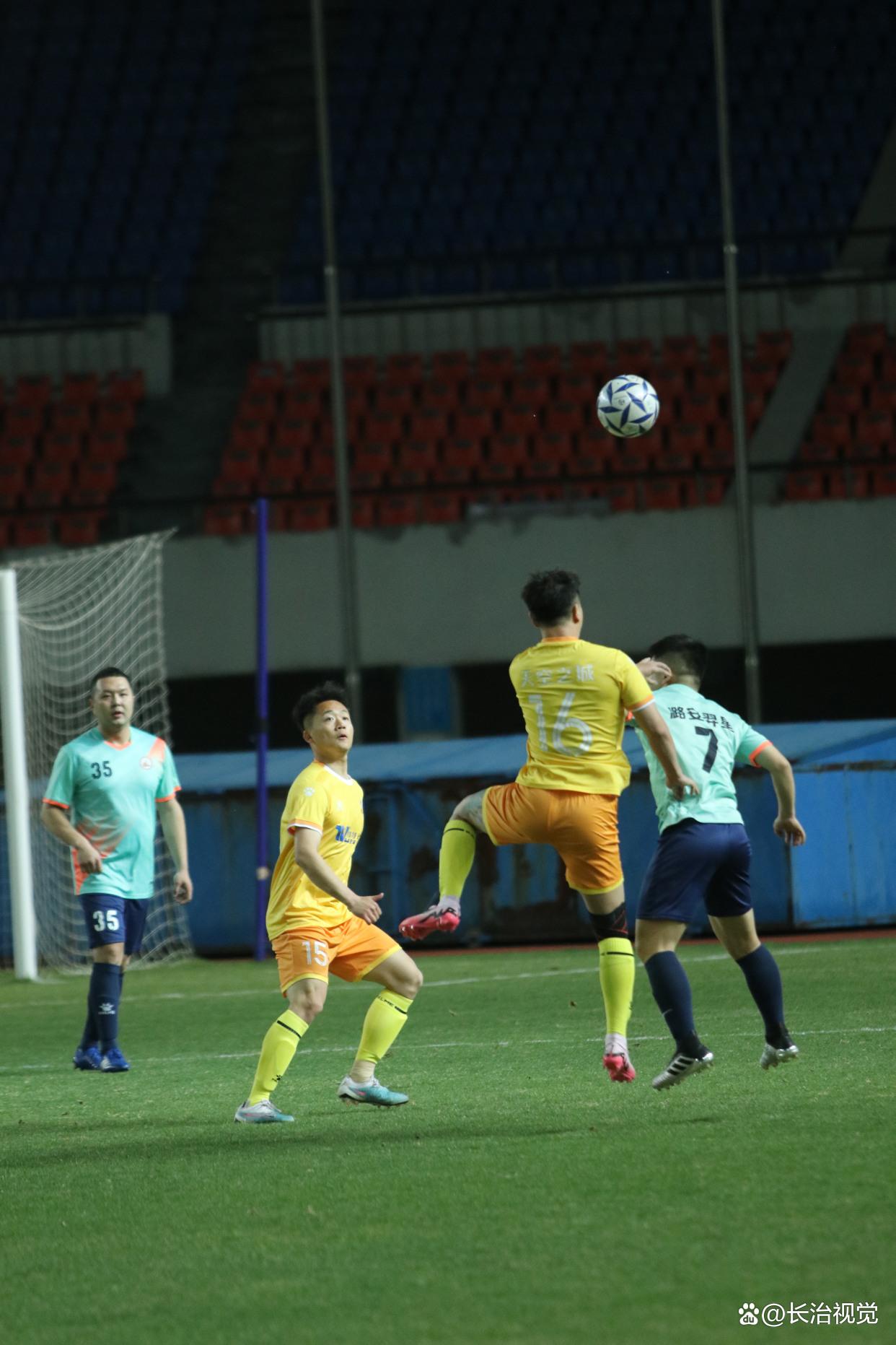 落幕弹少阳和风君，国内足球联赛全面点燃热潮的简单介绍