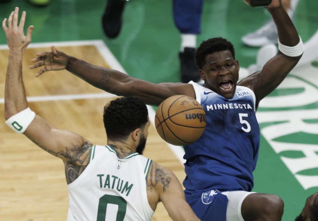 包含精彩对决！球员神勇抢点，战绩领先的词条