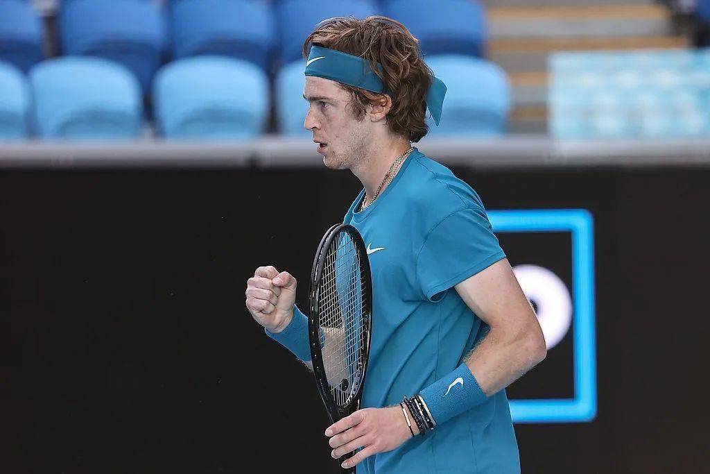  今晚澳网前瞻：布鲁诺·费尔南德斯伤情更新，本菲卡冲击逆转纪录